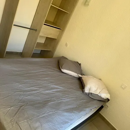Centre Del Mon Apartment *