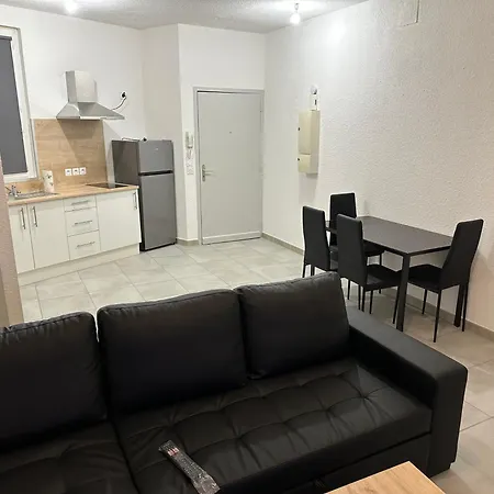 Centre Del Mon Apartment